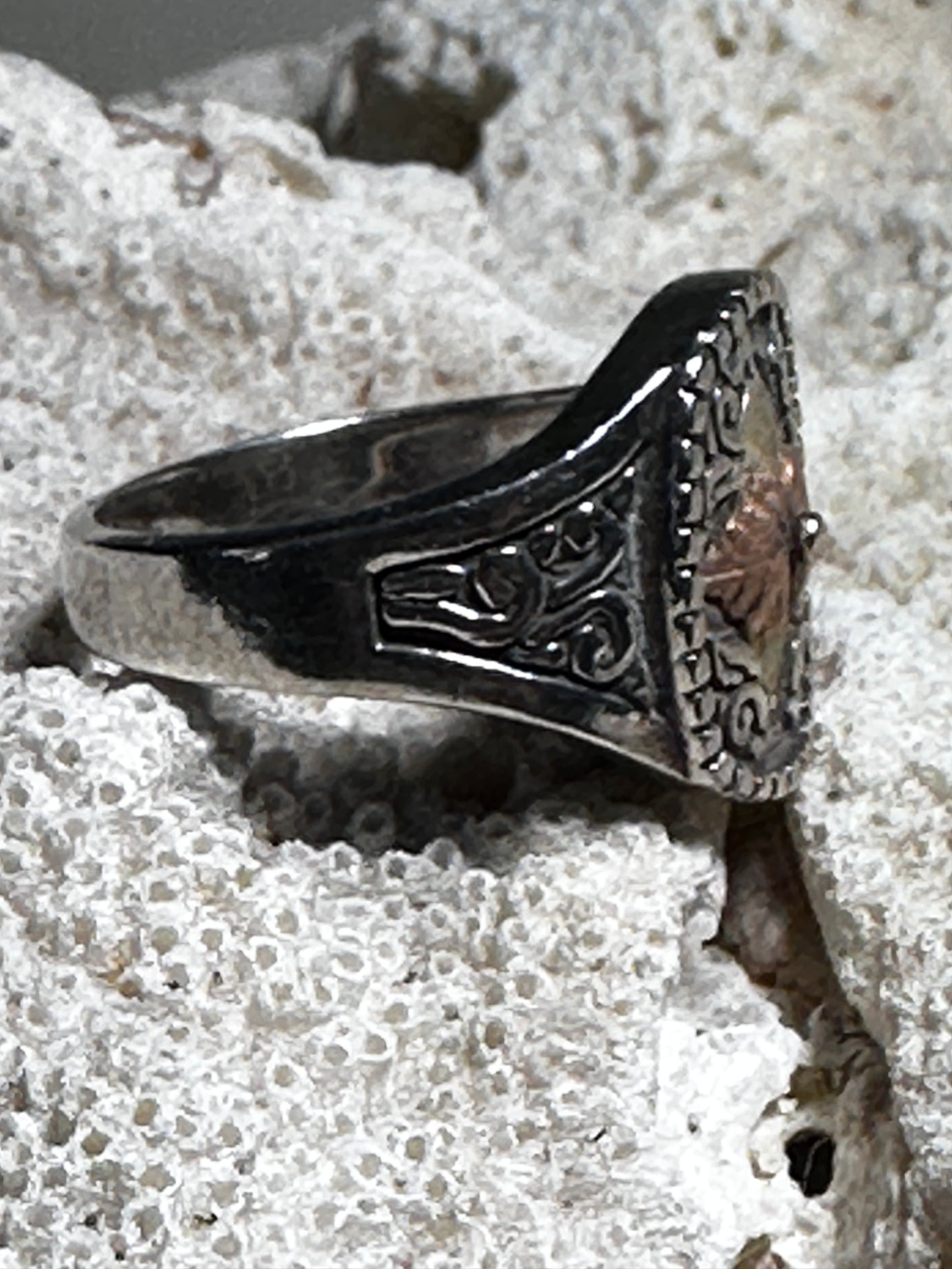 Black Hills Gold ring floral band size 10 sterling silver women men