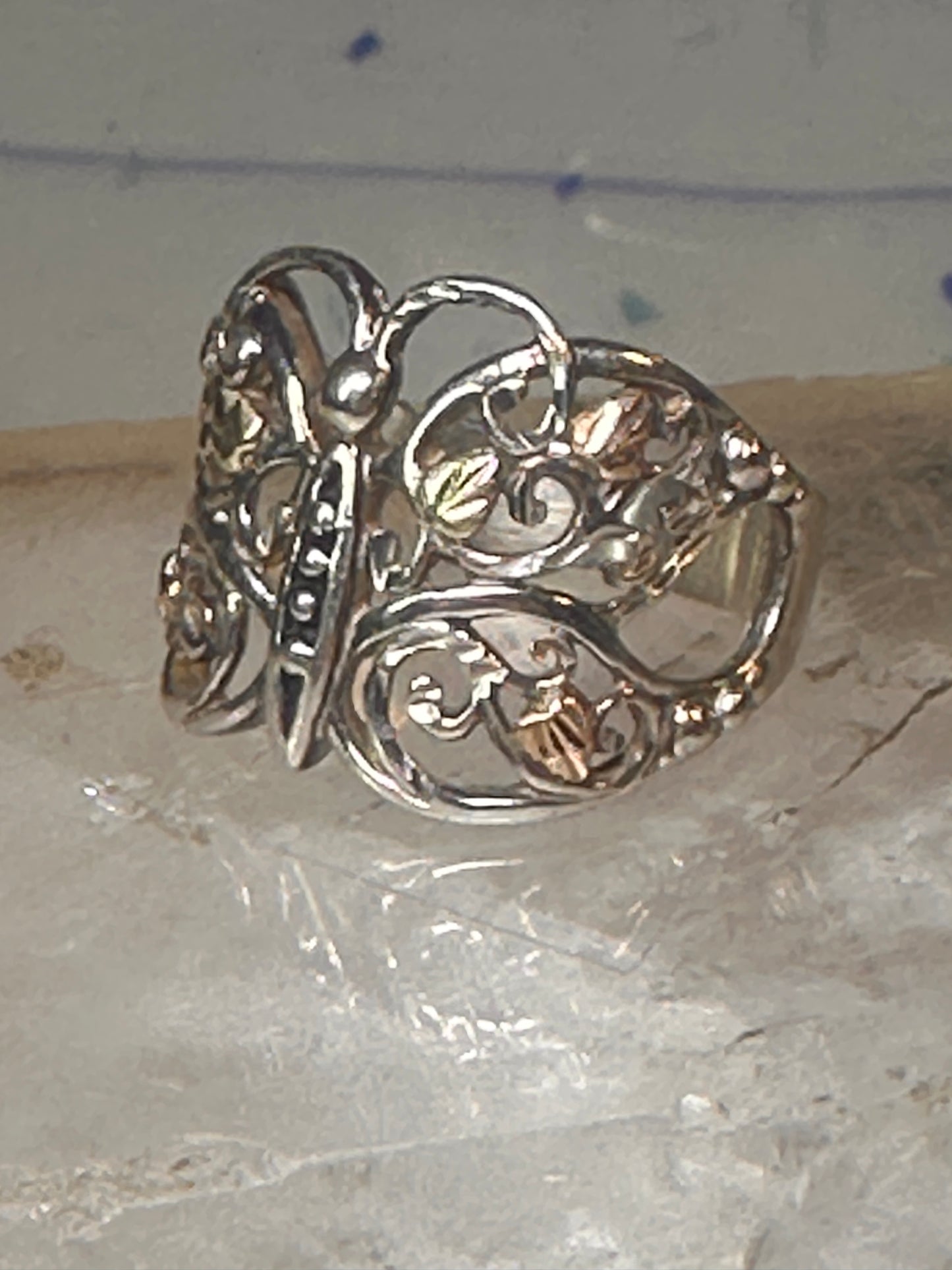 Butterfly ring Black Hills Gold band leaves Size 7.75 sterling silver 