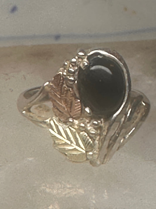 Vintage Mt Rushmore Black Hills Gold Sterling Silver 12K Gold Onyx Ring Size 5.75 925
