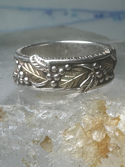 Vintage Black Hills Gold ring wedding band floral leaves size 5.75 sterling silver women