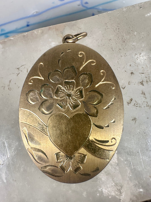 Large Oval Photo Locket Valentine with Heart and Floral Design