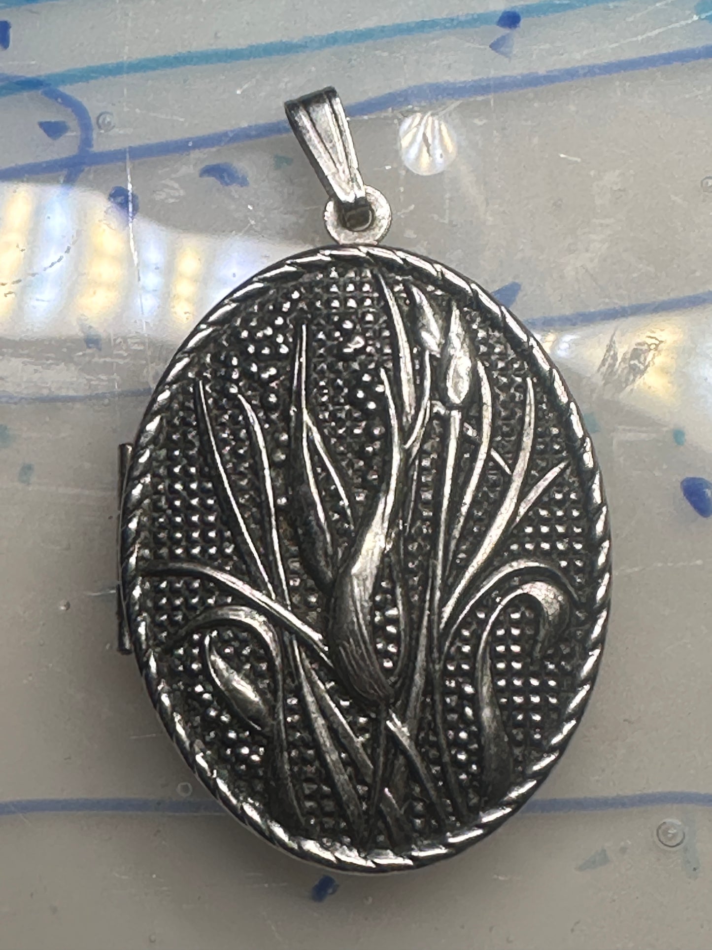 Vintage Large Marshes Floral Photo Locket Pendant