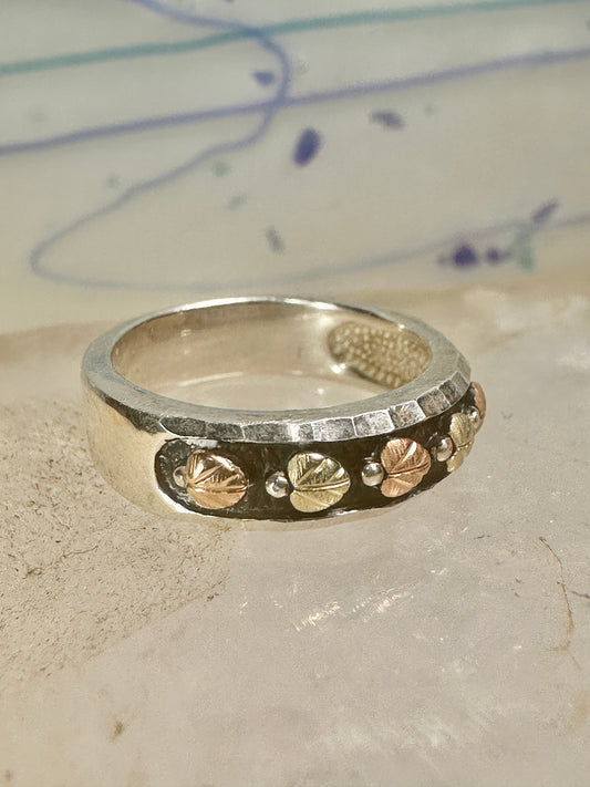 Black Hills Gold ring floral wedding band leaves size 5.75 sterling silver women