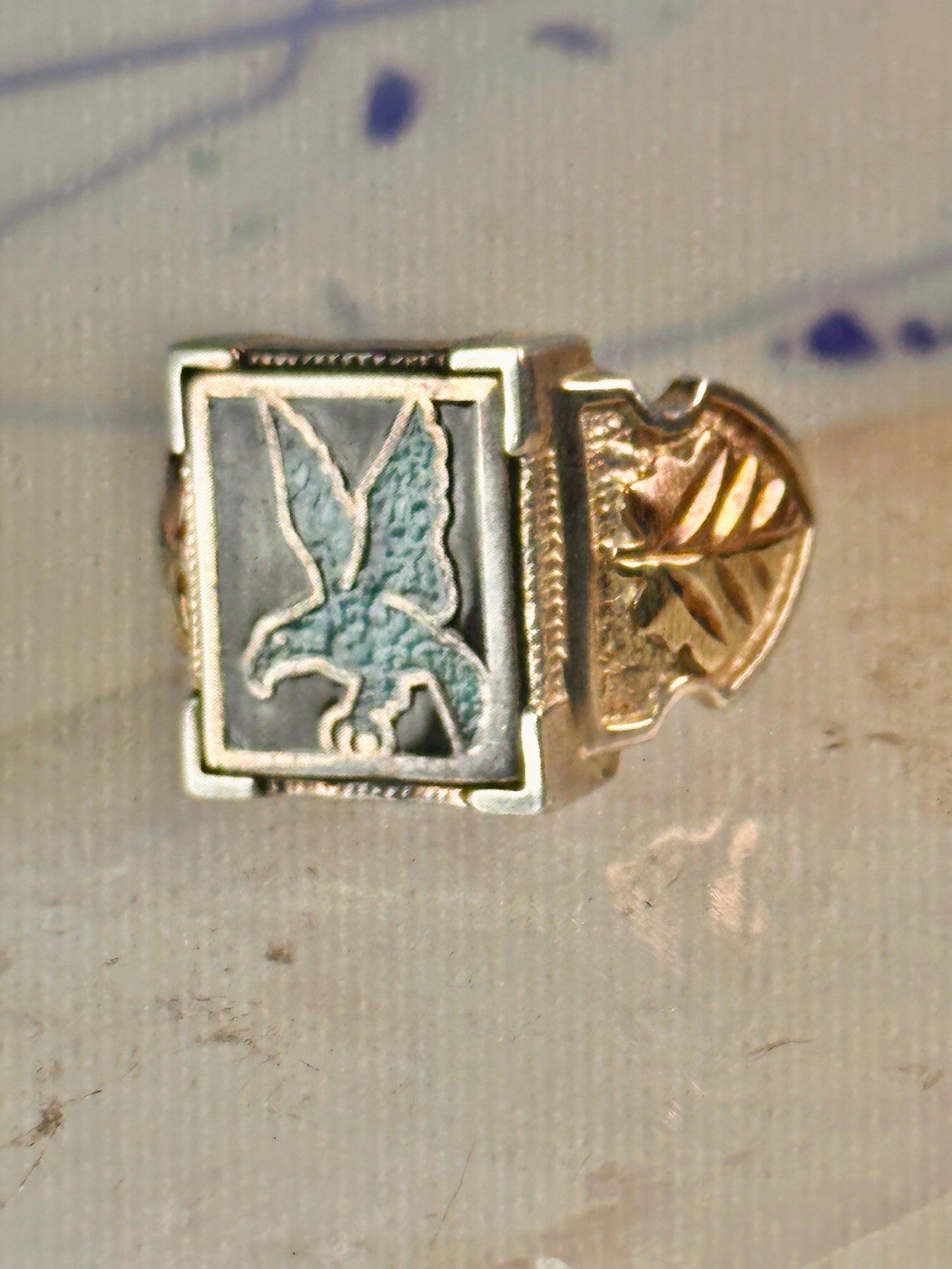 Eagle ring Black Hills Gold Turquoise Chips size 9.75 Inlaid sterling silver men women