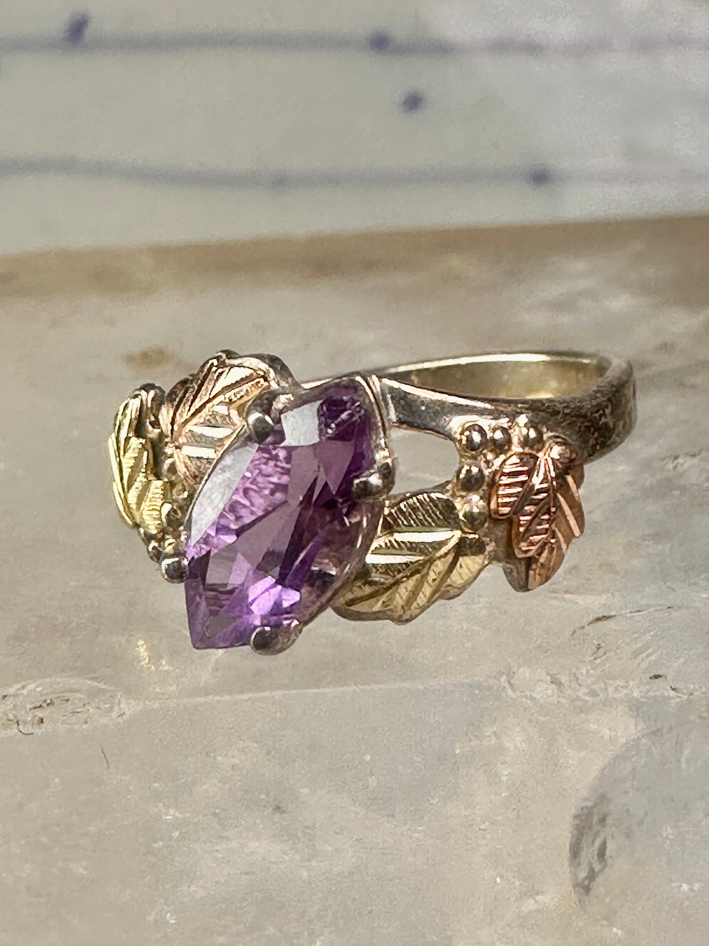 Black Hills Gold ring amethyst leaves size 6.75 sterling silver women girls