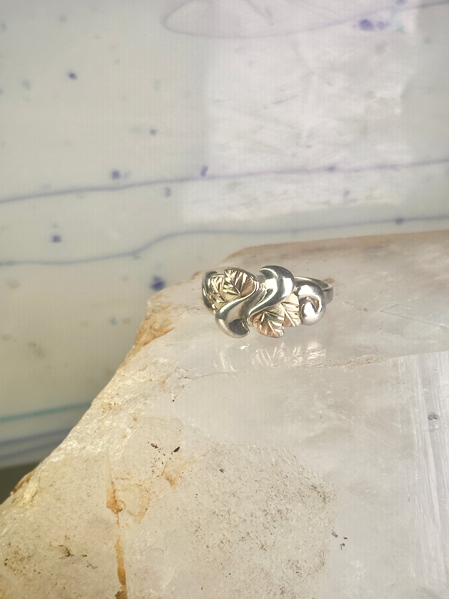 Black Hills Gold ring leaves wedding band size 9 sterling silver women