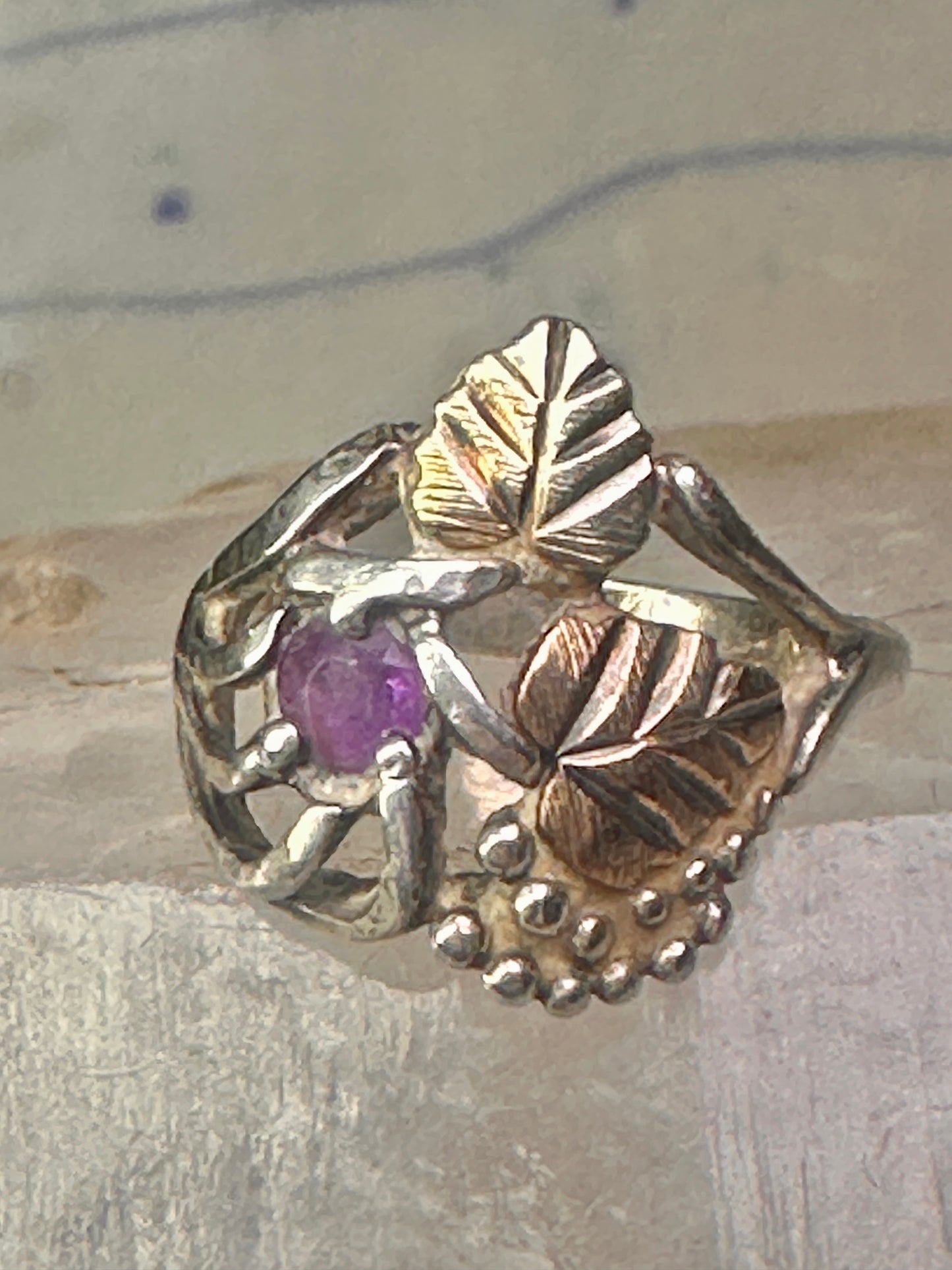 Black Hills Gold ring leaves amethyst band size 6 sterling silver women girls