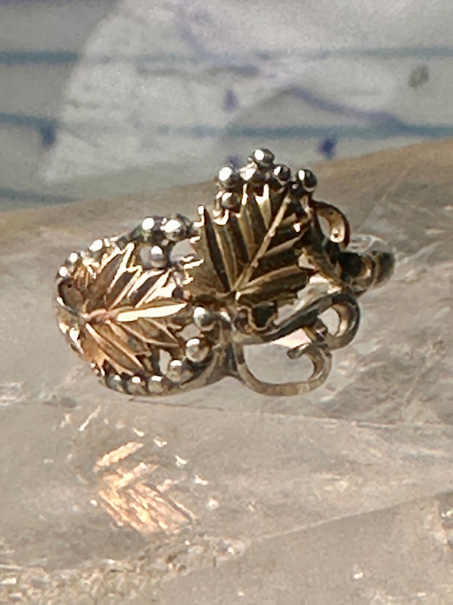 Black Hills Gold ring size 5 leaves band sterling silver women