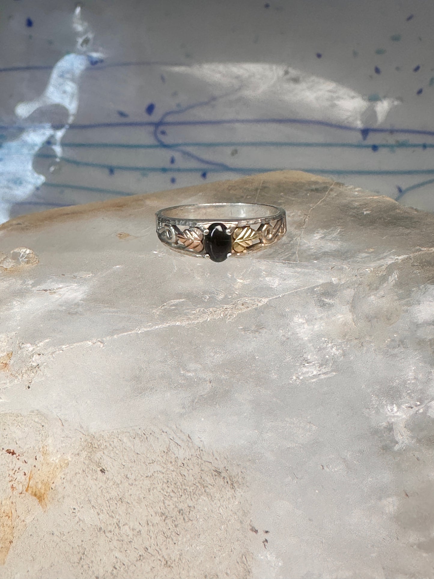 Black Hills Gold ring onyx band size 7.75 leaves sterling silver women