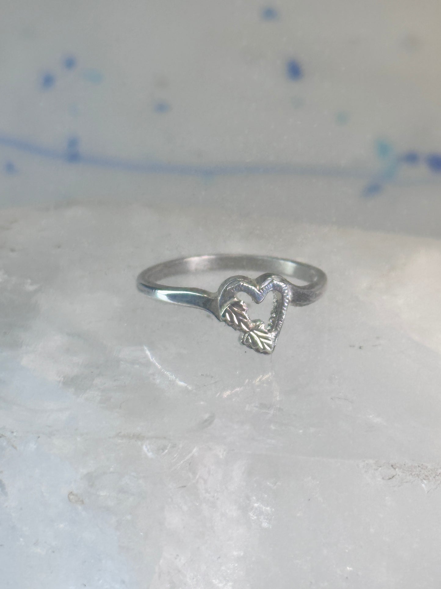 Black Hills Gold ring heart love band Valentine leaves size 5.75 sterling silver women