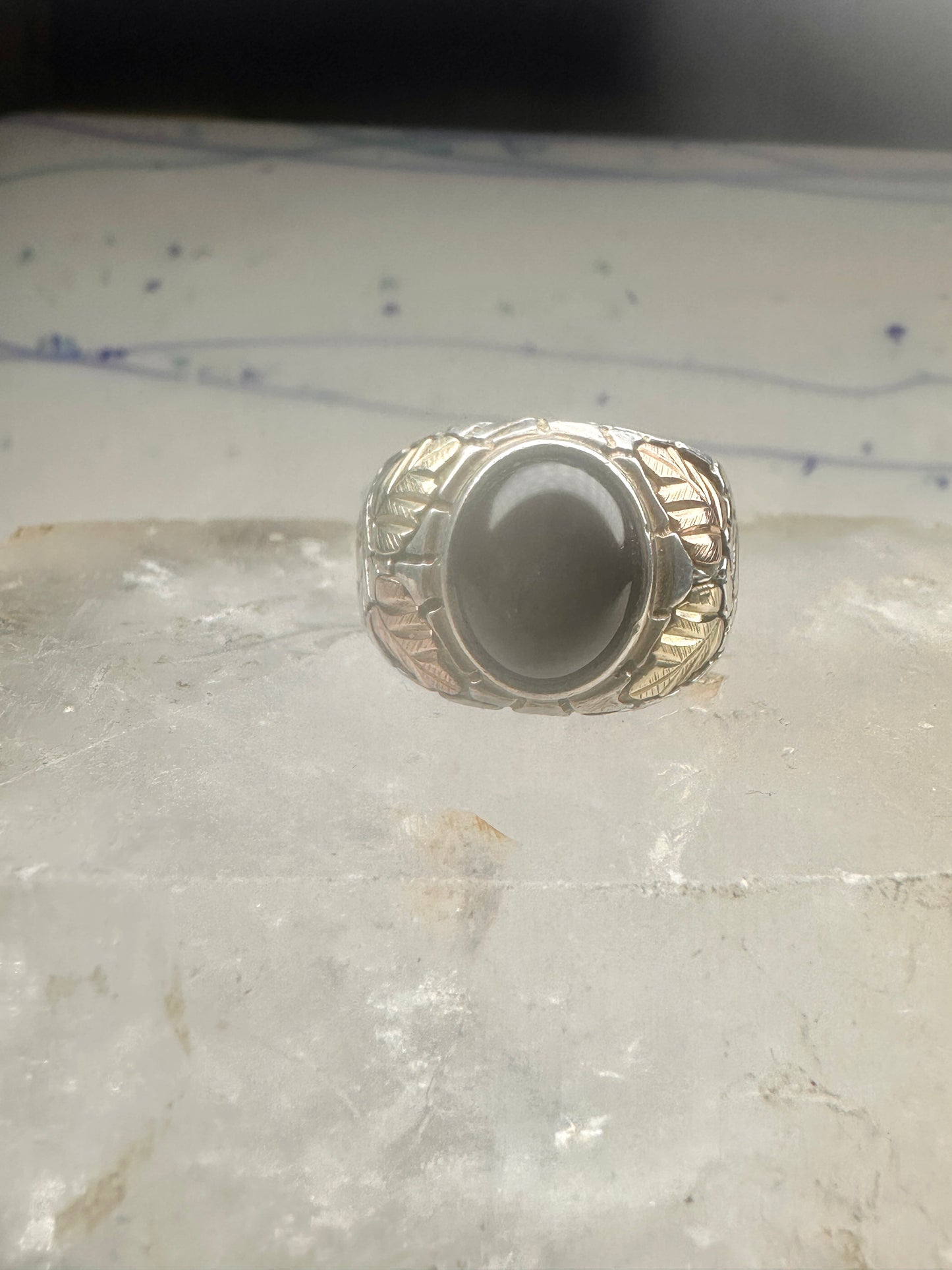 Black Hills Gold ring onyx leaves band size 11 sterling silver women men