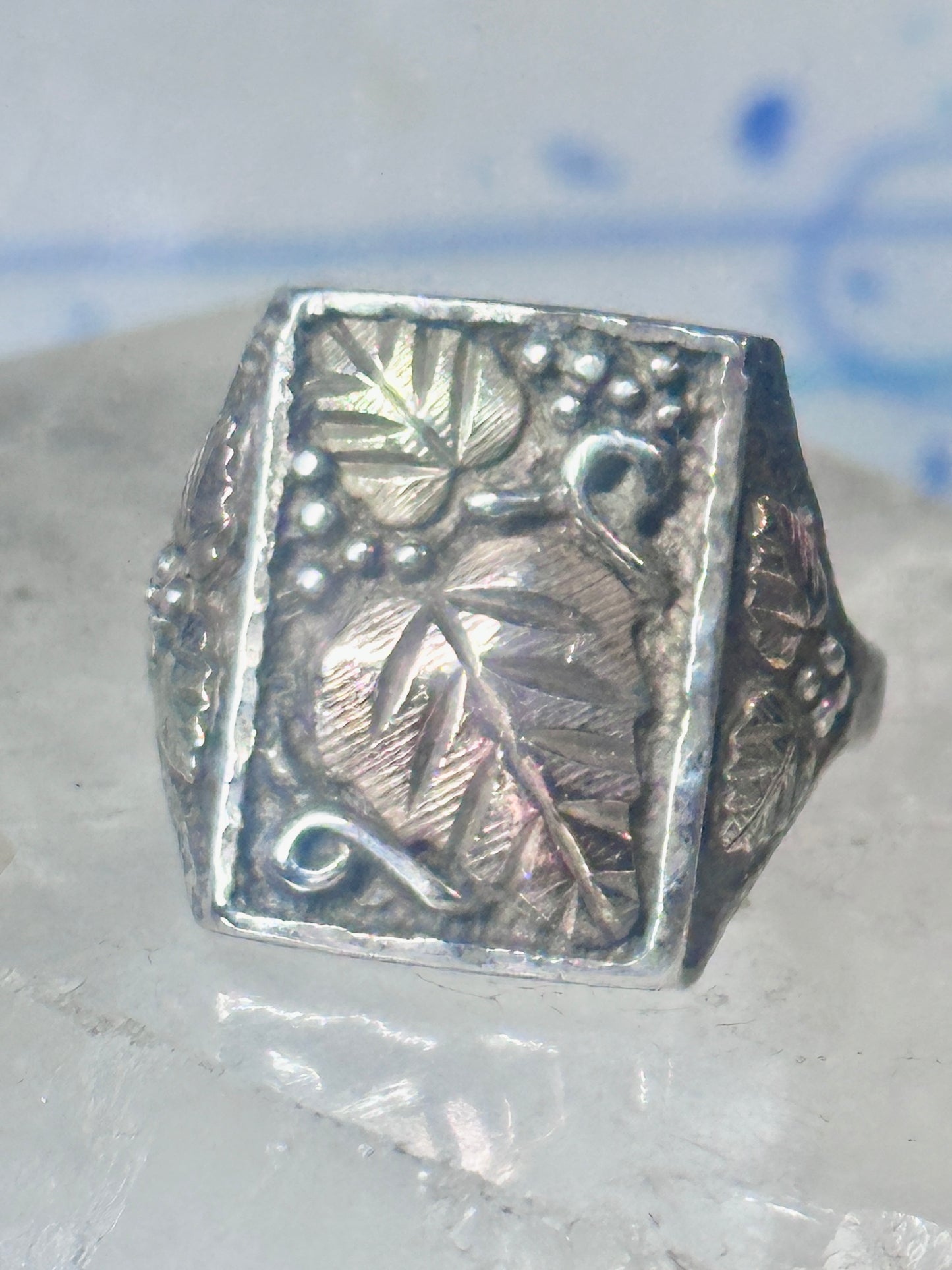 Black Hills Gold ring grape leaves size 9.5 pinky Sterling silver women men