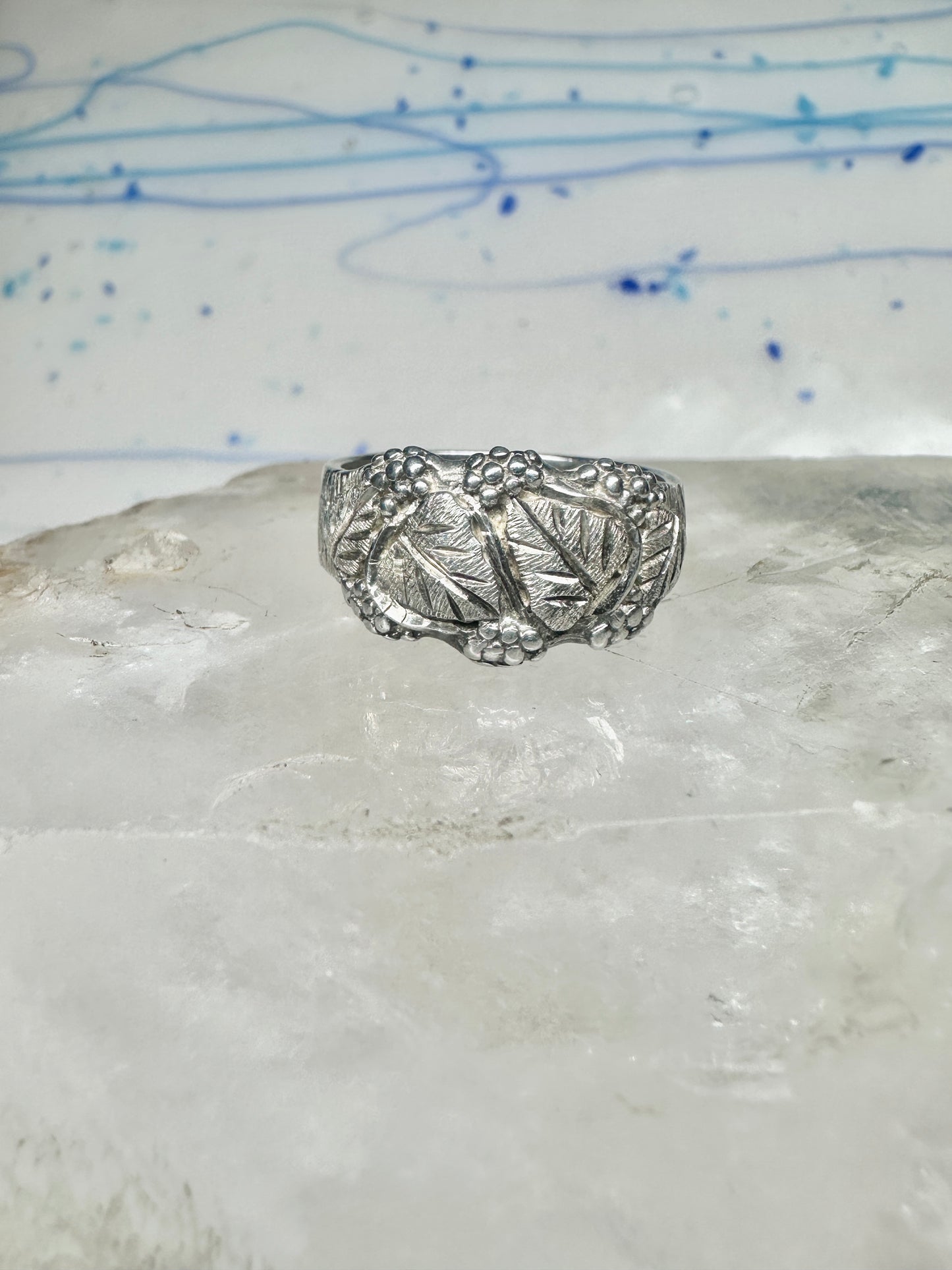 Black Hills gold ring leaves wedding band size 7.5 sterling silver women men