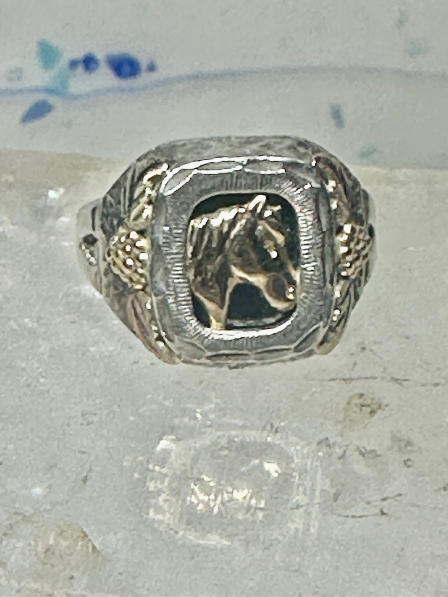 Black Hills Gold Ring onyx horse leaves cowgirl band sterling silver size 6 women