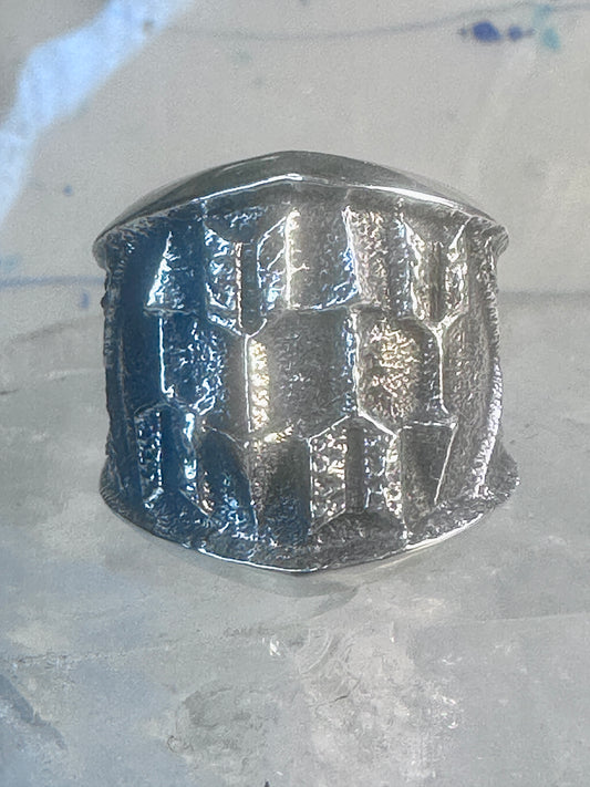 Arrow ring Tufa cast band Kevin Yazzie size 11 sterling silver women