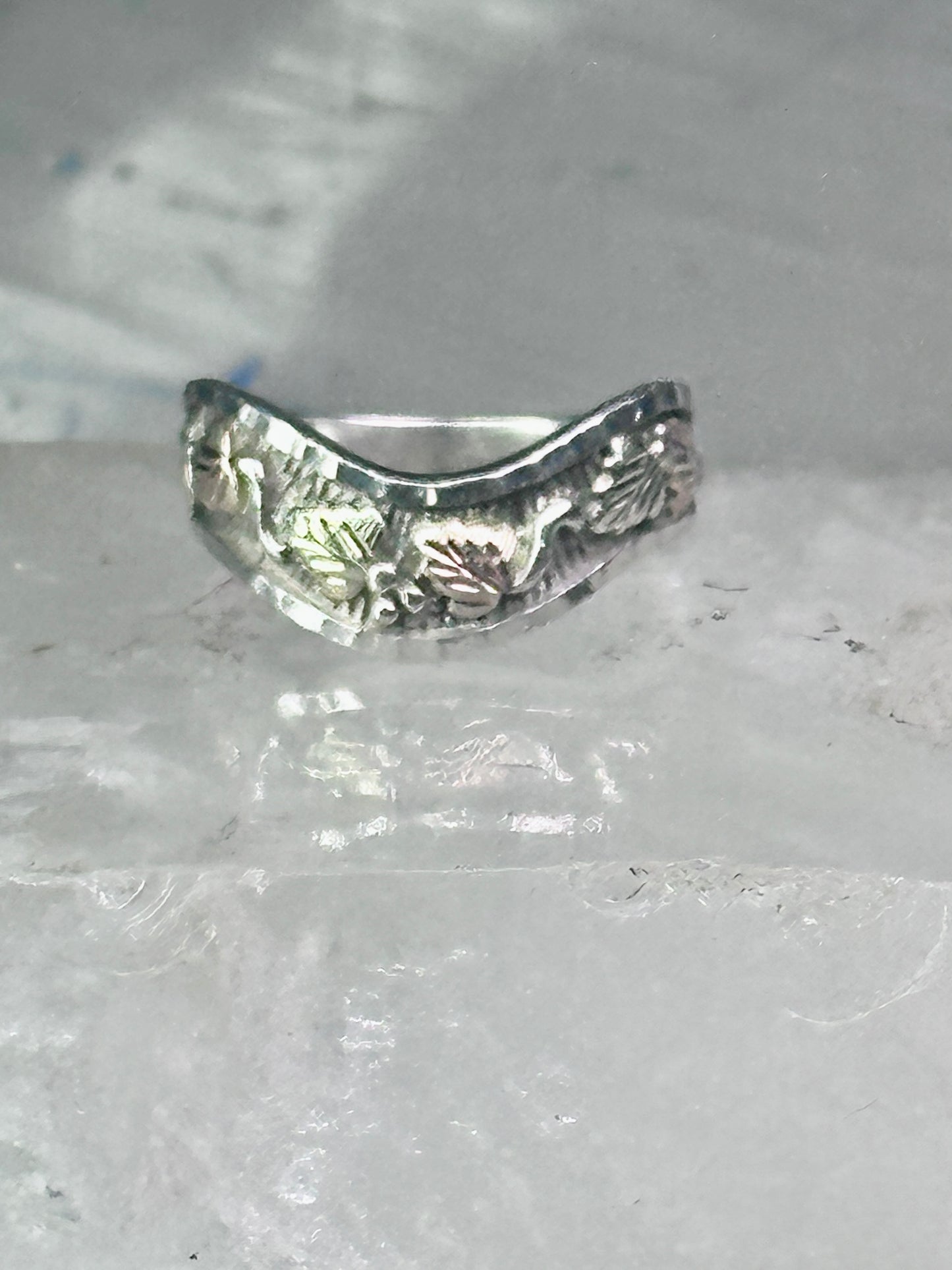Black Hills Gold Ring leaves wavy band size 8 sterling silver women men