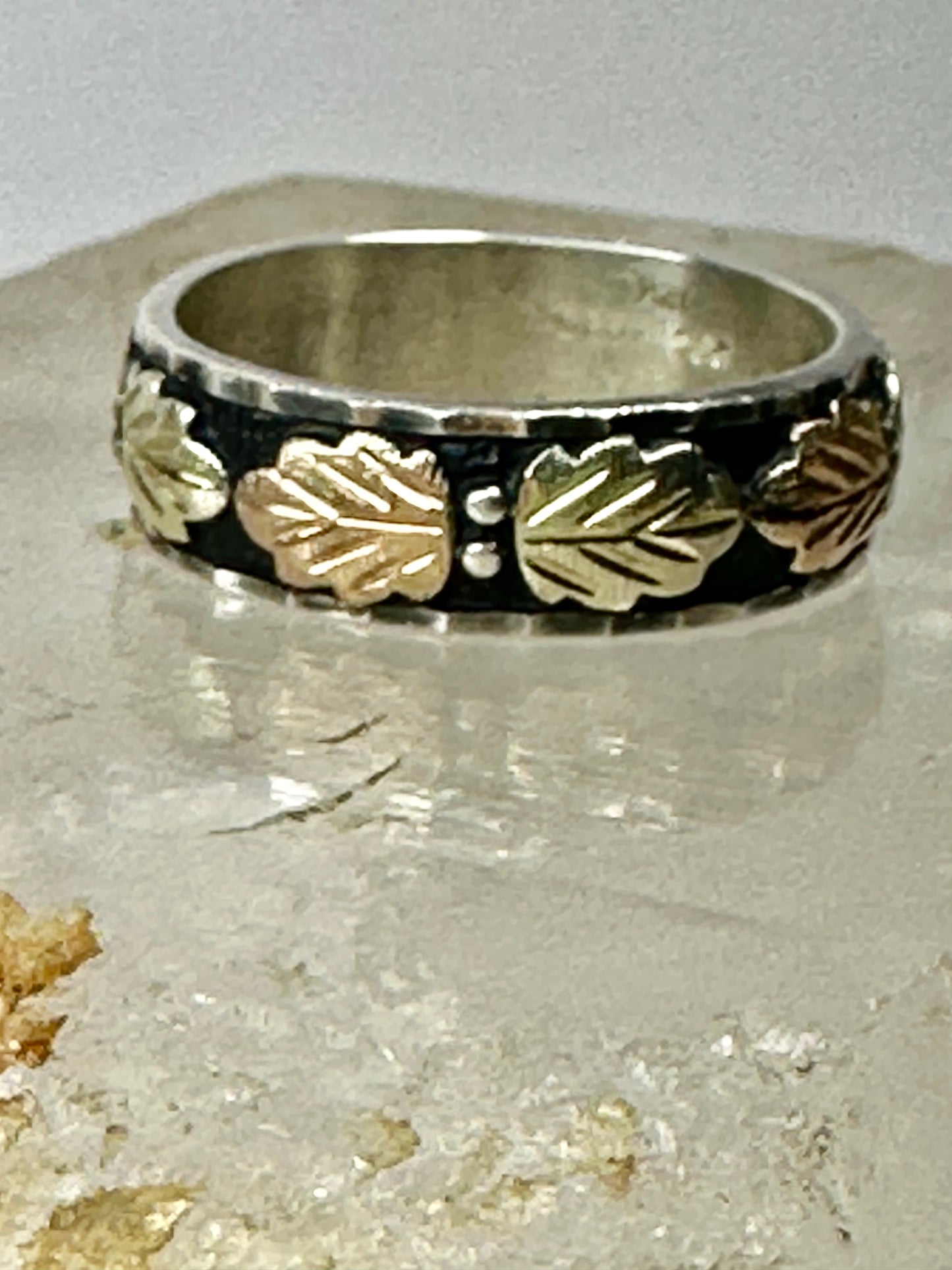 Black Hills Gold ring leaves wedding band Size 10.75 Sterling Silver women men
