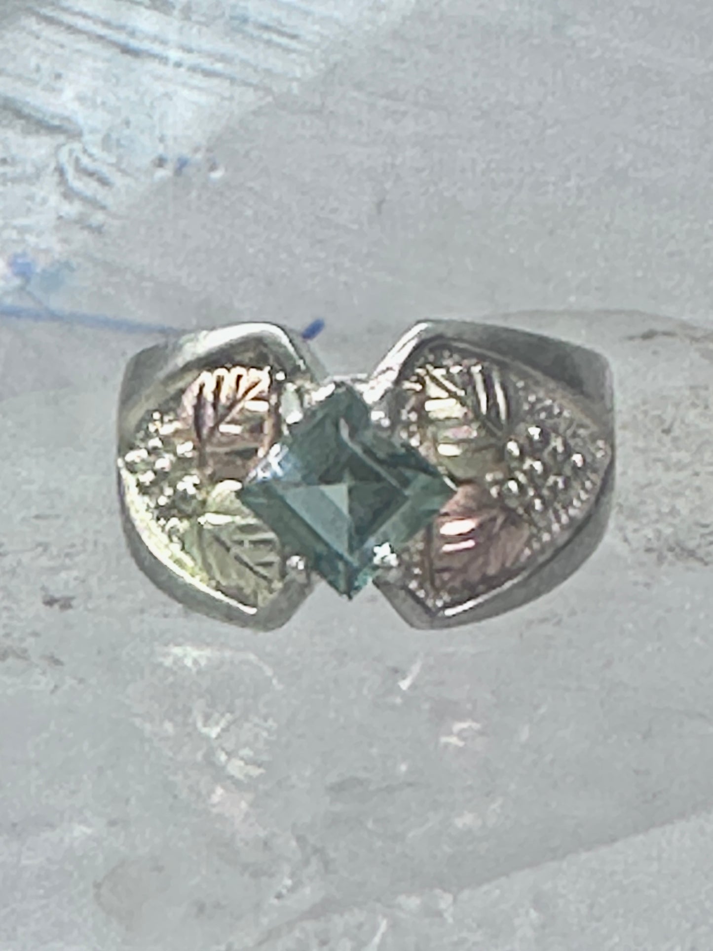 Black Hills Gold Ring aquamarine blue color stone leaves band size 5.75 sterling silver women pinky