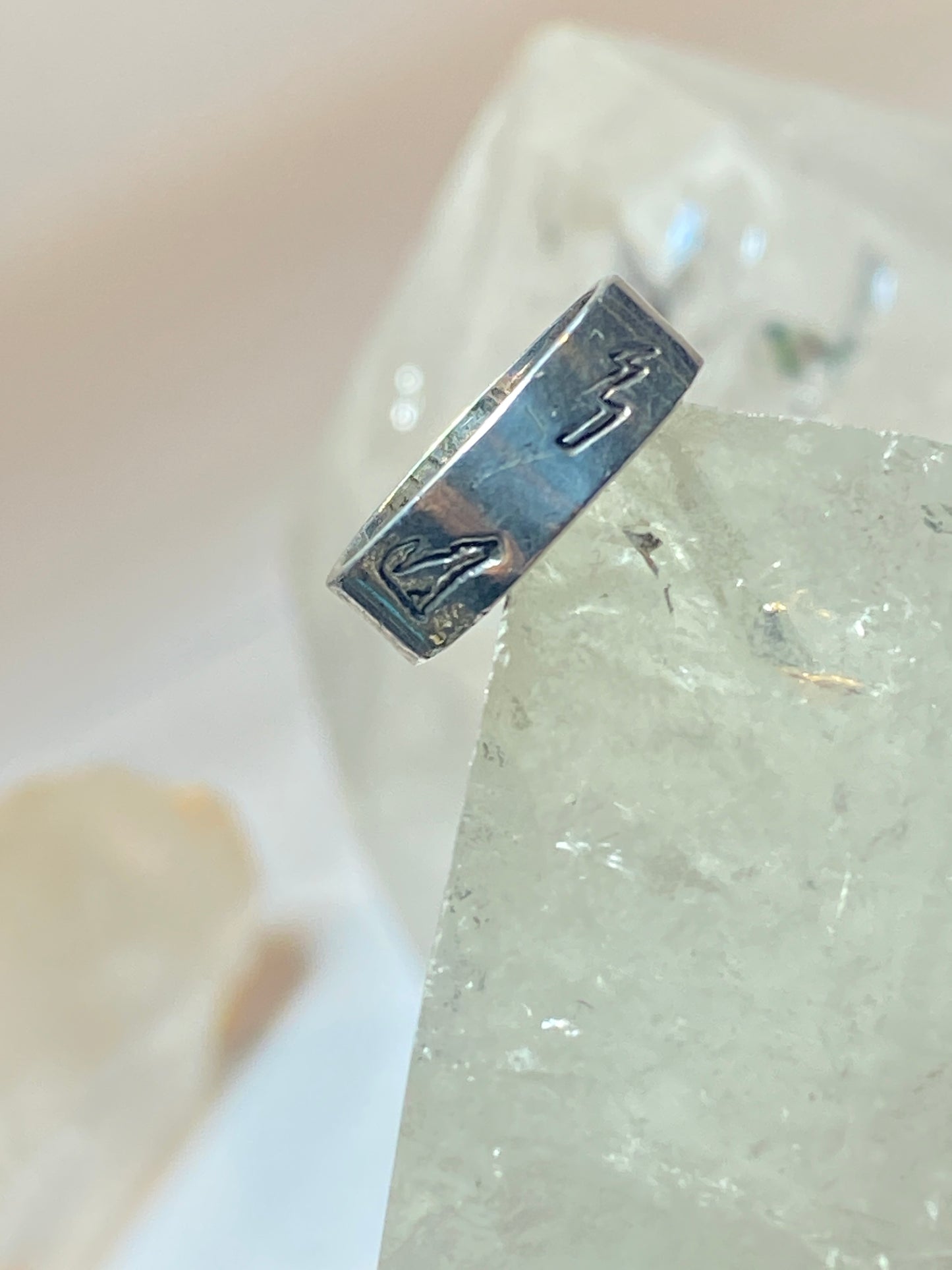 Animal ring size 4.25 feather wolf buffalo band pinky southwest sterling silver