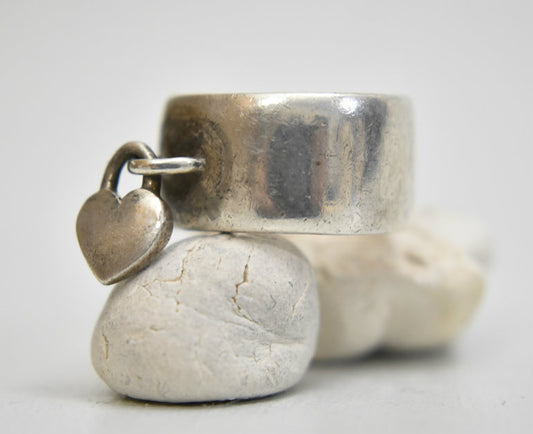Cigar band size 5 hanging heart ring thumb sterling silver women Size 5