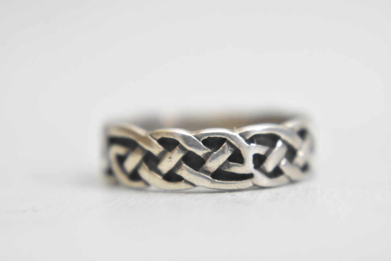 Celtic knot ring size 5.50 pinky band sterling silver biker women girls