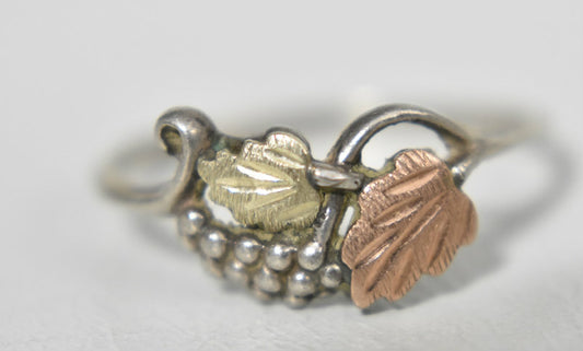 Grape Leaves Flower Ring Floral Vintage Sterling Silver Size 6.50