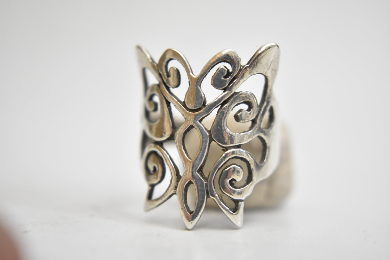Butterfly ring Size 6 sterling silver band  women girls