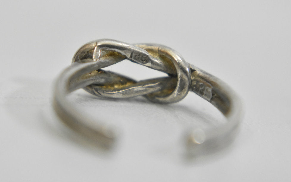 Knot toe ring love friendship tie the knot sterling silver band Size 2