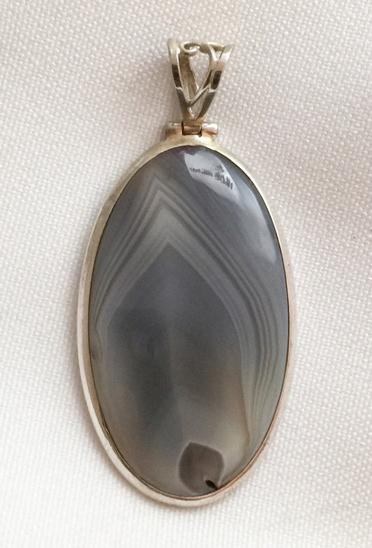Agate Pendant set in Sterling Silver w Grey Ivory colors