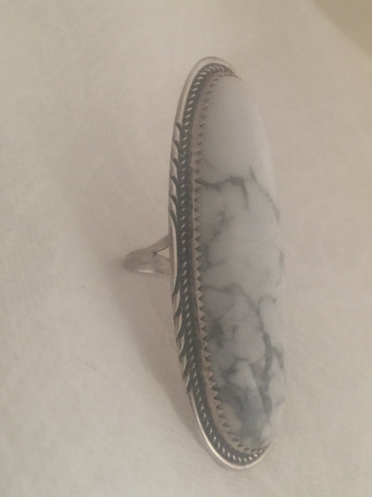 Navajo Sterling Silver Native American Vintage White Stone Ring 5.75 14g Signed H