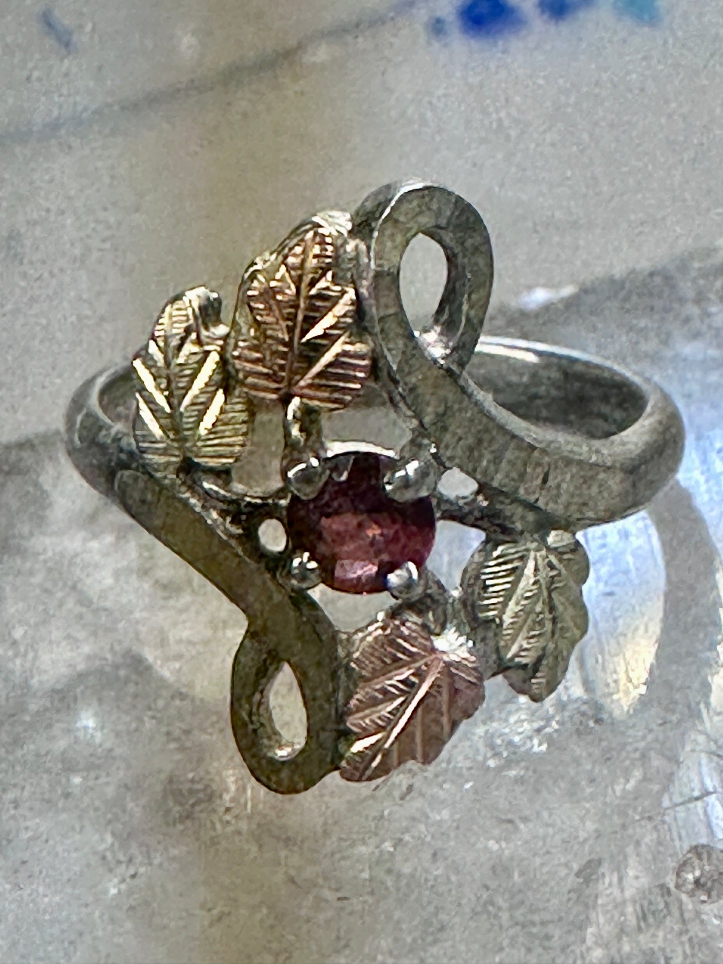 Black Hills Gold ring garnet floral leaves band size 5.75 sterling silver women