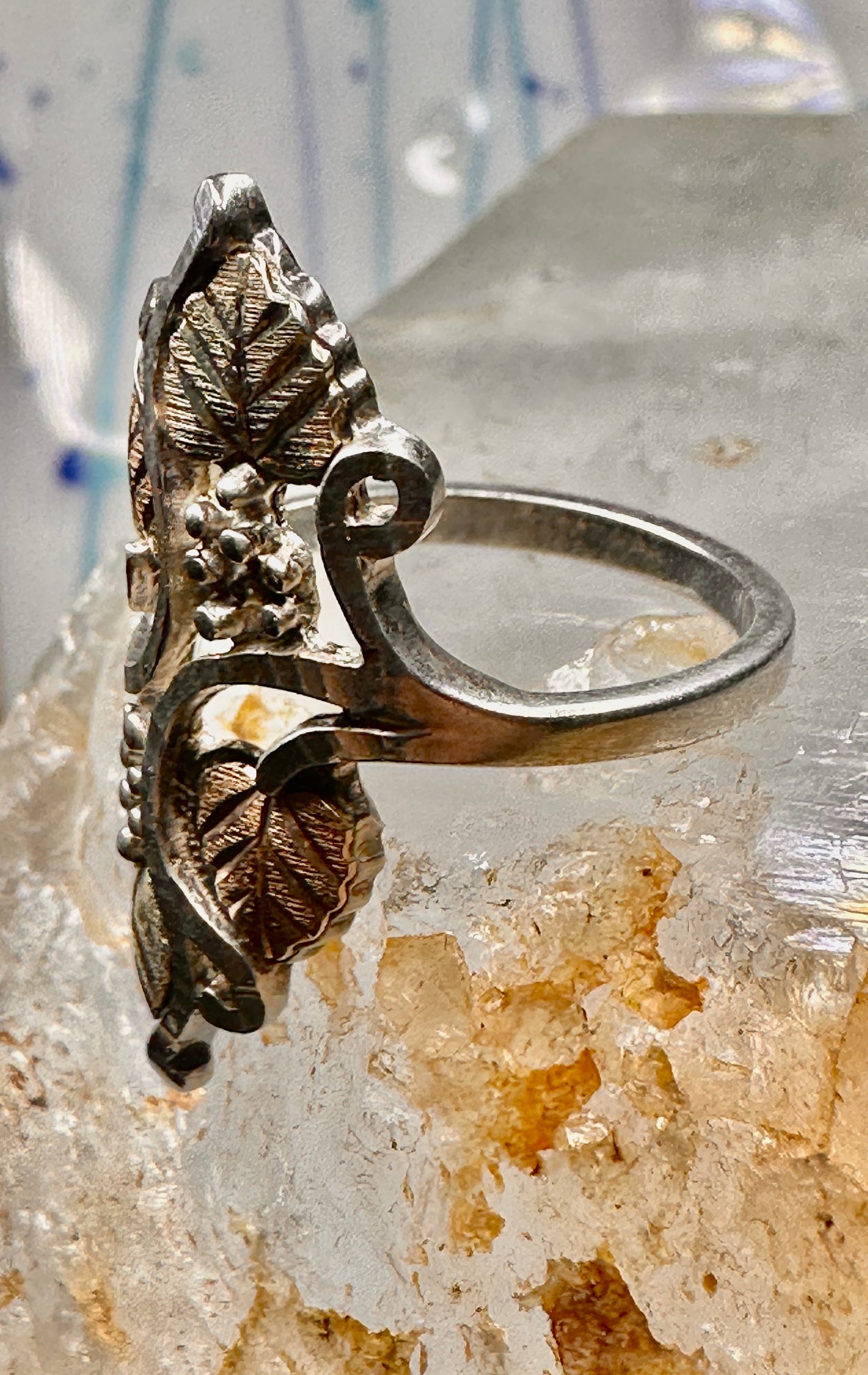 Black Hills Gold ring long floral band size 7.75 sterling silver women