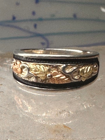 Black Hills Gold ring floral leaves band size 7.75 sterling silver women men 12K