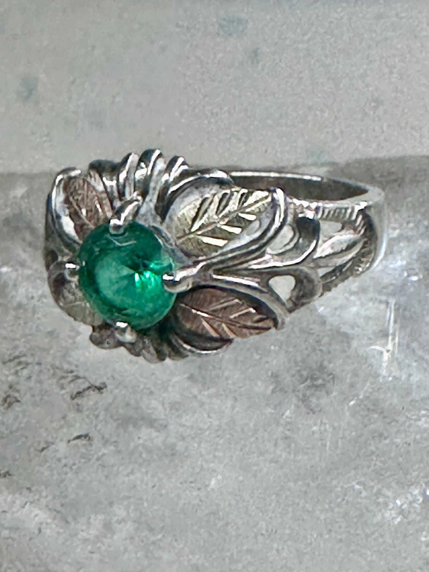 Black Hills Gold ring green floral leaves band size 5.5 sterling silver women 12K