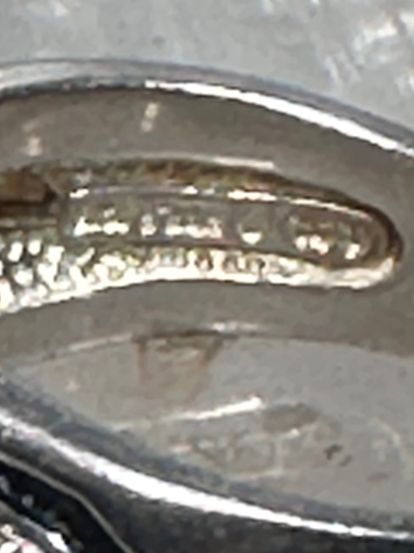 Black Hills Gold ring leaves wedding band size 6.75 sterling silver women men