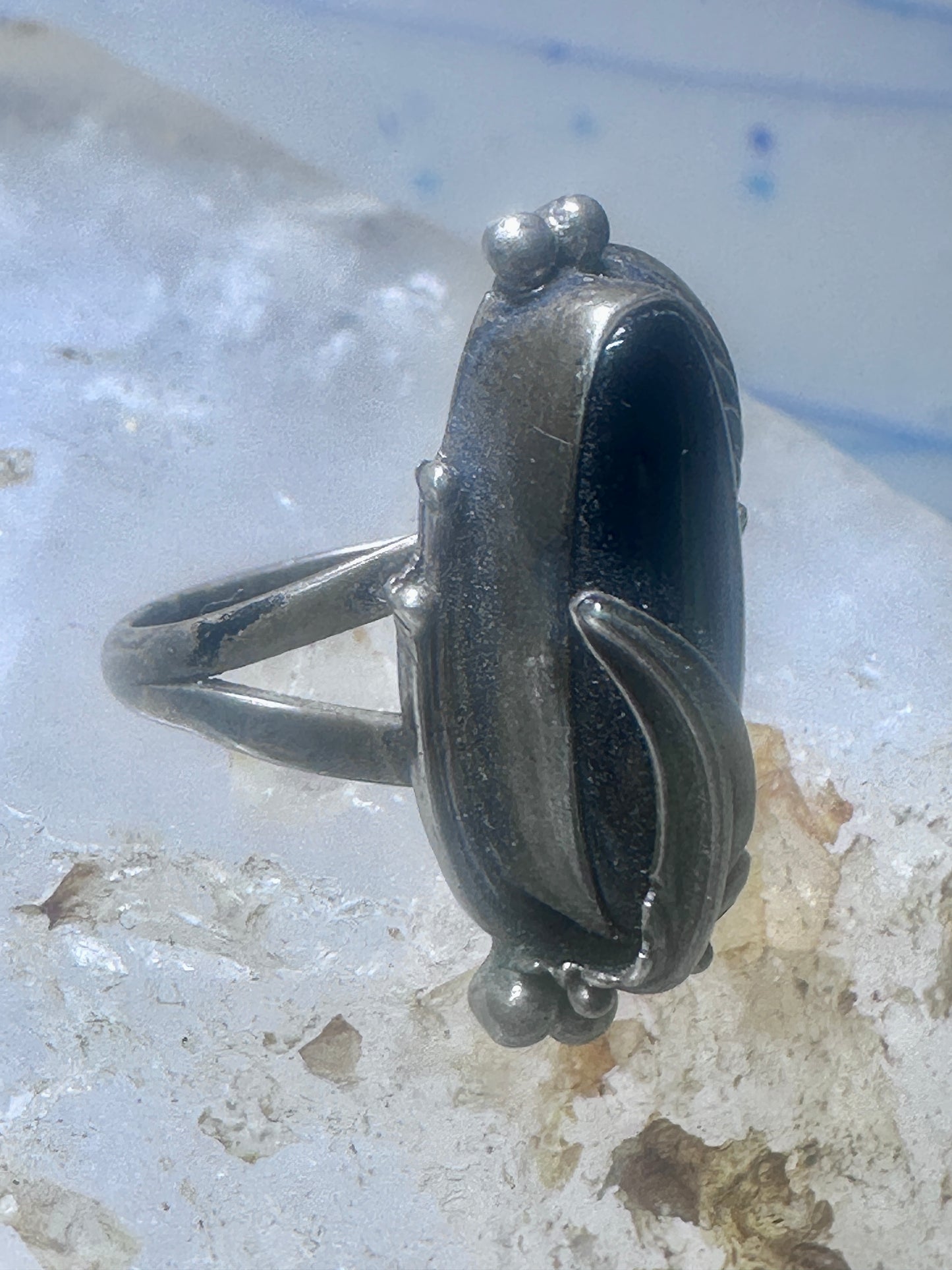 Navajo ring onyx Nakai feather leaves size 5 sterling silver women girls