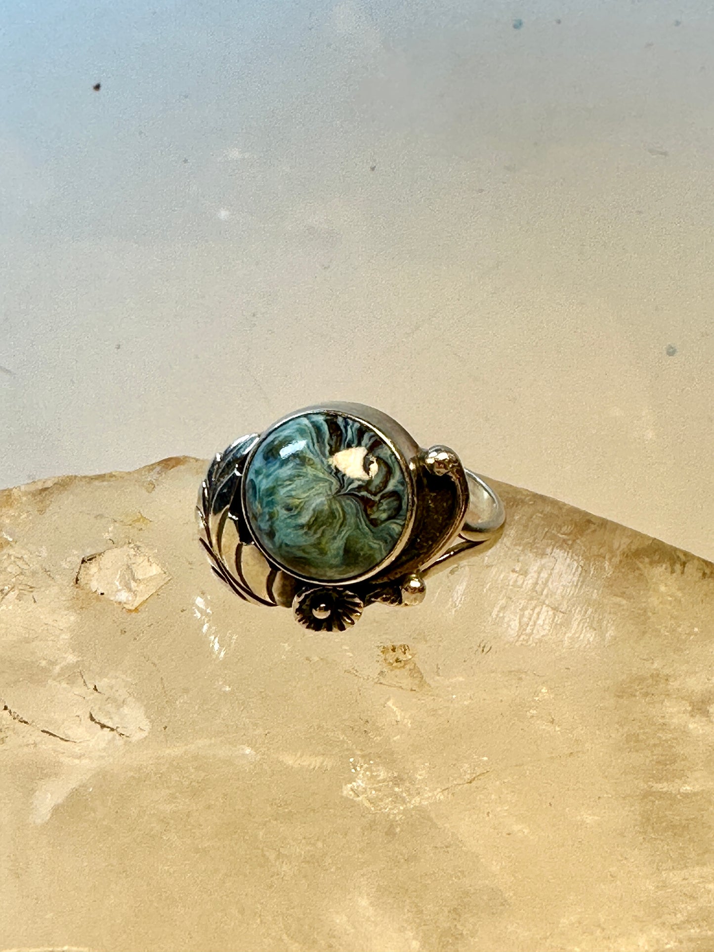 Navajo ring mystery blue stone size 6 sterling silver leaves or feathers women girls