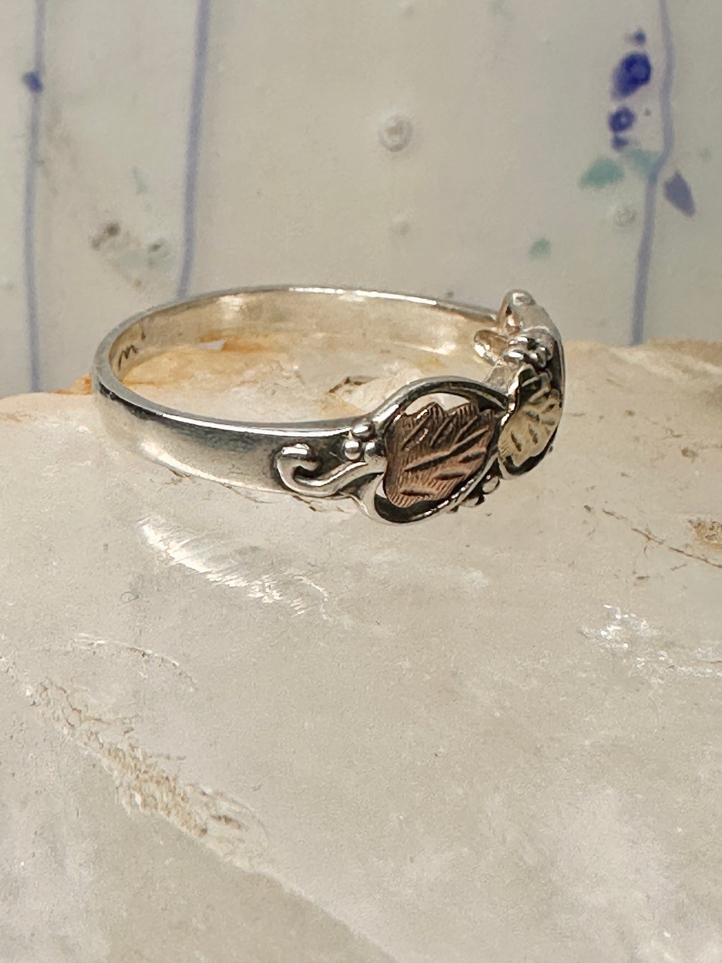 Black Hills Gold ring size 11.75 leaves wedding band sterling silver Gold Diggers women men