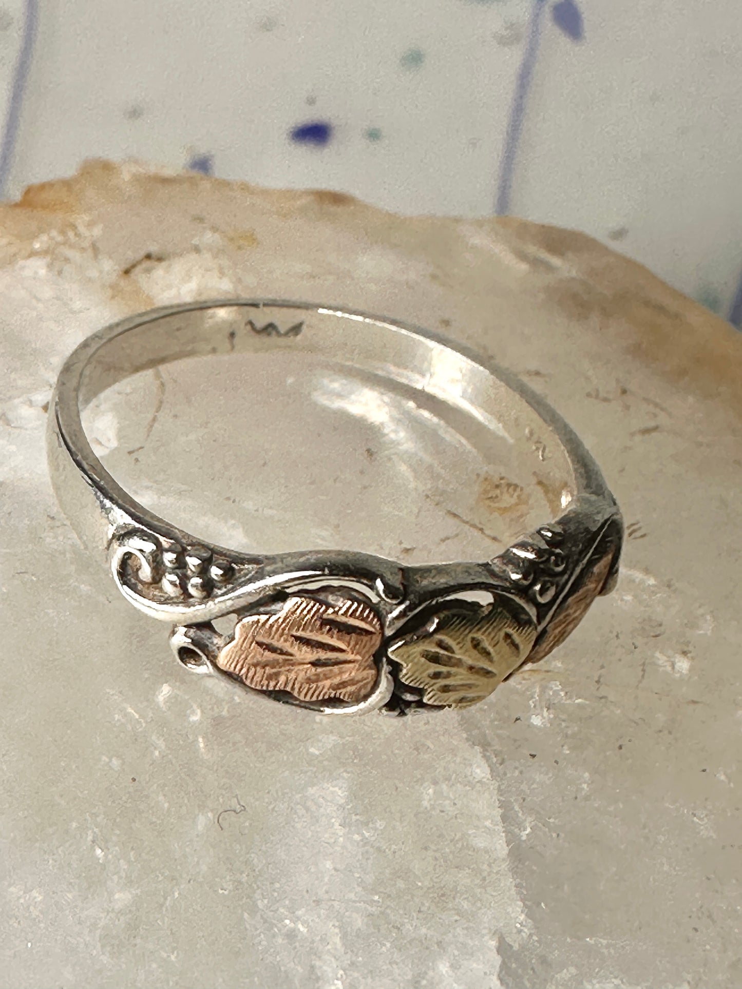 Black Hills Gold ring size 11.75 leaves wedding band sterling silver Gold Diggers women men
