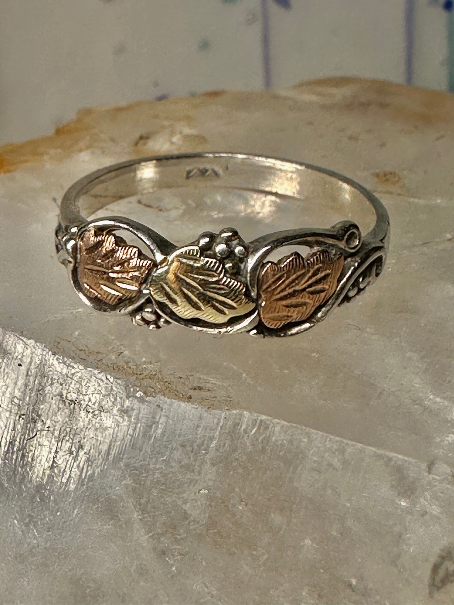 Black Hills Gold ring size 11.75 leaves wedding band sterling silver Gold Diggers women men