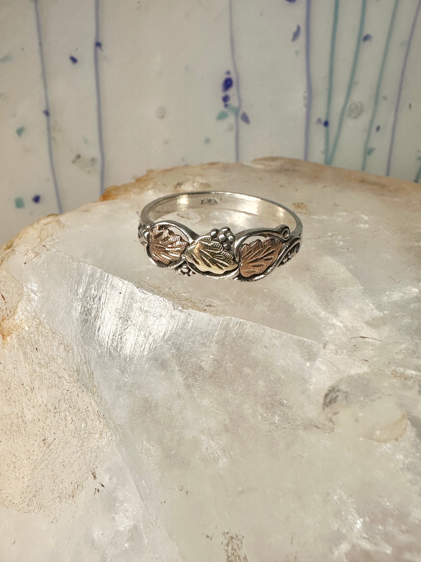 Black Hills Gold ring size 11.75 leaves wedding band sterling silver Gold Diggers women men
