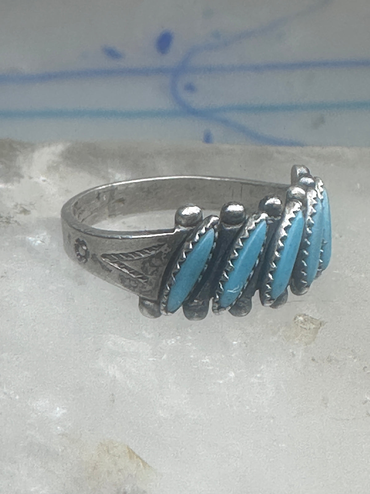 Vintage Sterling Silver Bell Trading Zuni Petite Point Turquoise Ring Size 7.25 925
