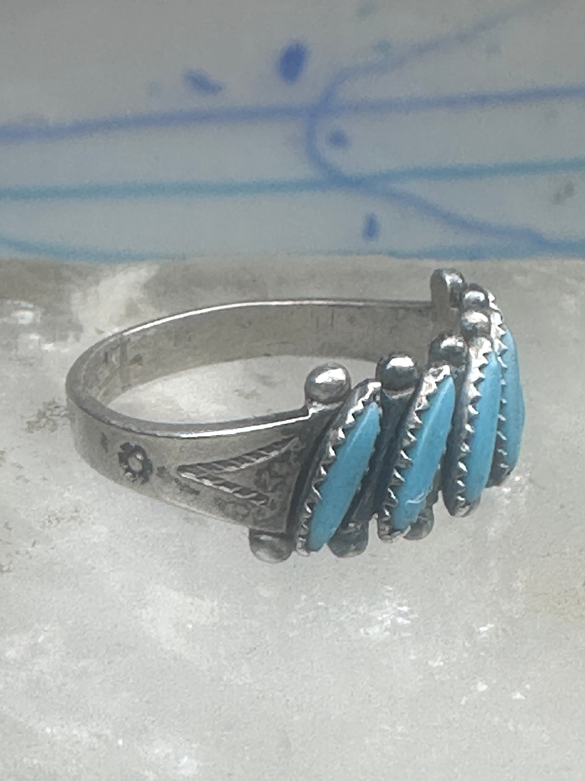 Vintage Sterling Silver Bell Trading Zuni Petite Point Turquoise Ring Size 7.25 925