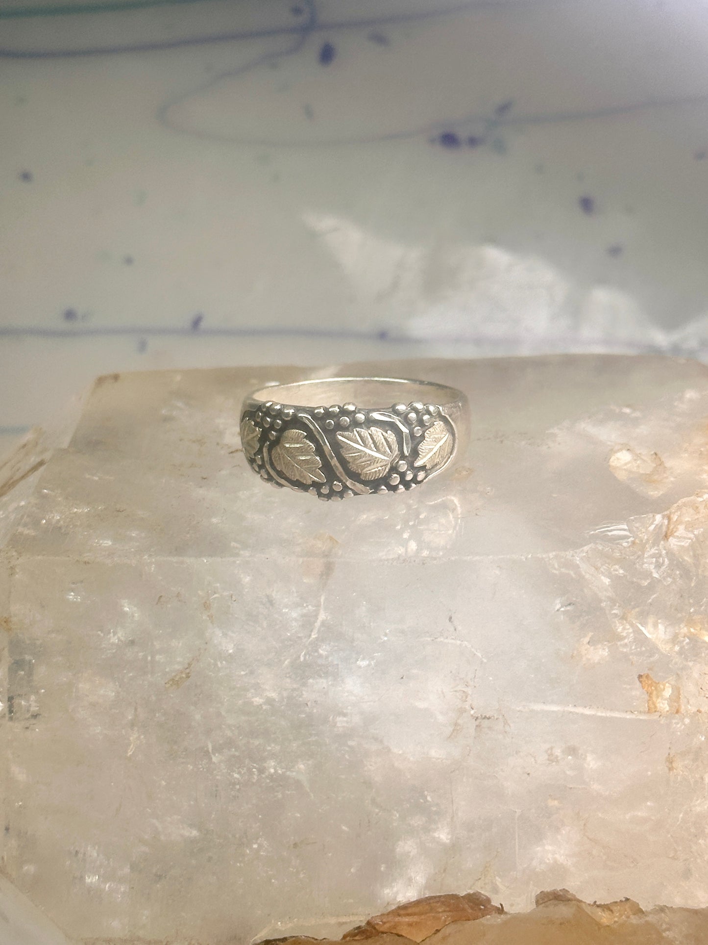 Black Hills Gold ring leaves wedding band sterling silver size 14.75 WM Wheeler Mfg