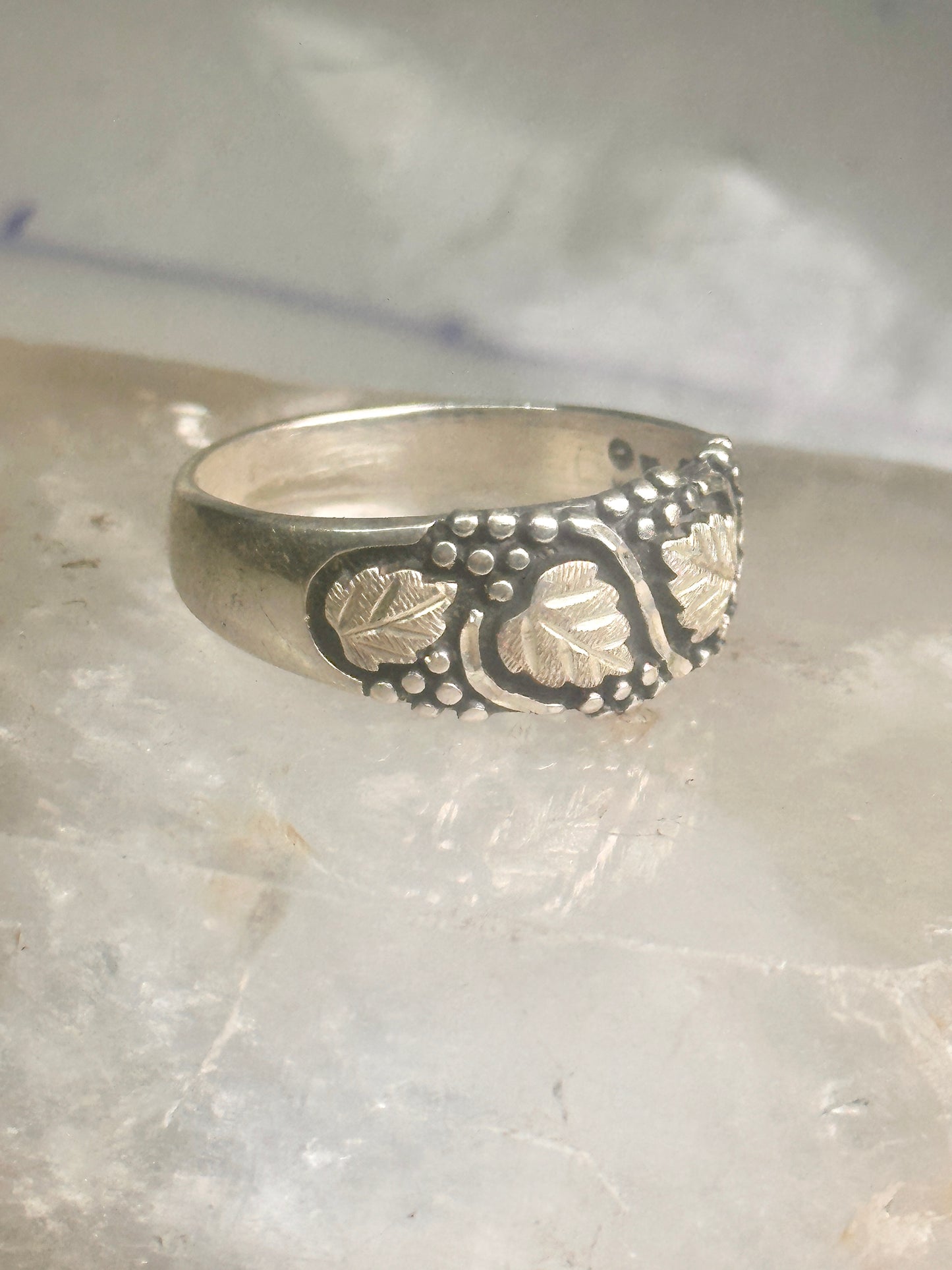 Black Hills Gold ring leaves wedding band sterling silver size 14.75 WM Wheeler Mfg