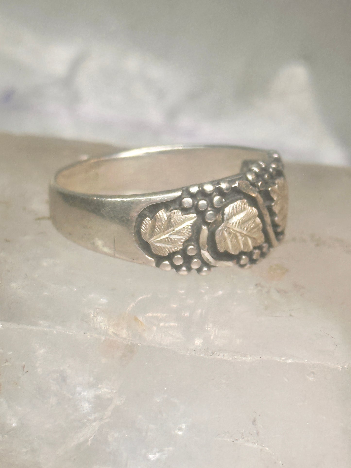 Black Hills Gold ring leaves wedding band sterling silver size 14.75 WM Wheeler Mfg