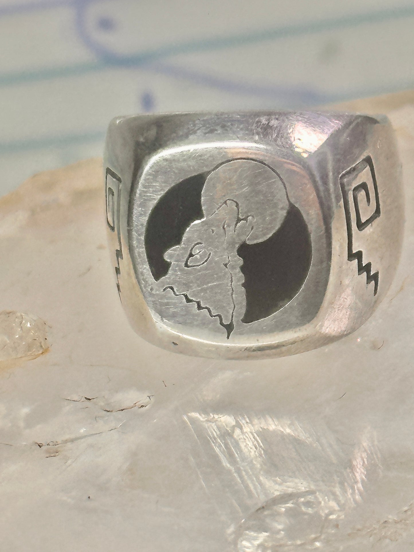 Wolf ring Southwest barking at the moon biker band  size 6.50 women men