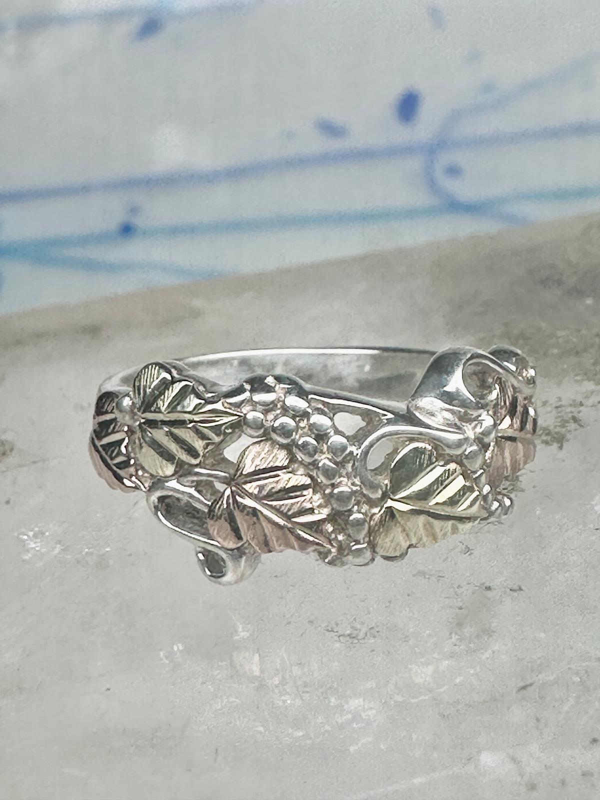 Vintage Sterling Silver 12K Gold Black Hills Gold Style Grape Leaf Ring Band Size 7 925