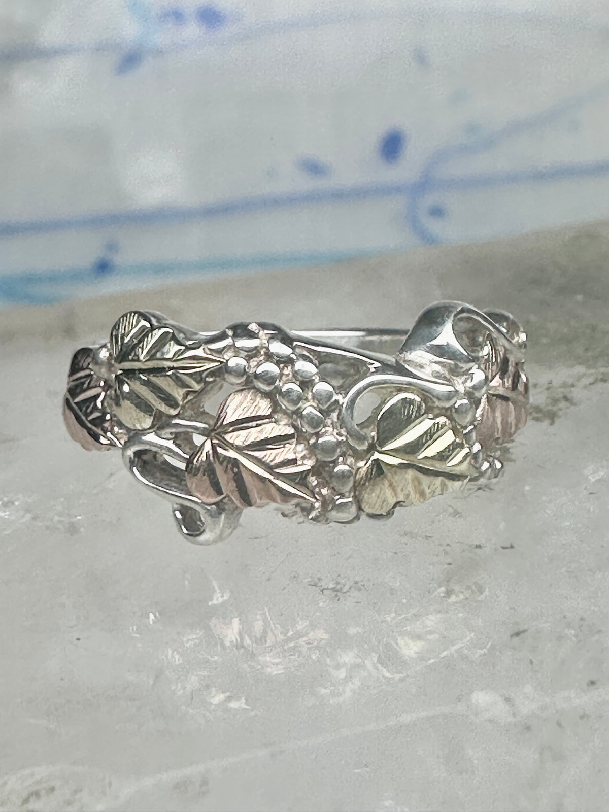 Vintage Sterling Silver 12K Gold Black Hills Gold Style Grape Leaf Ring Band Size 7 925