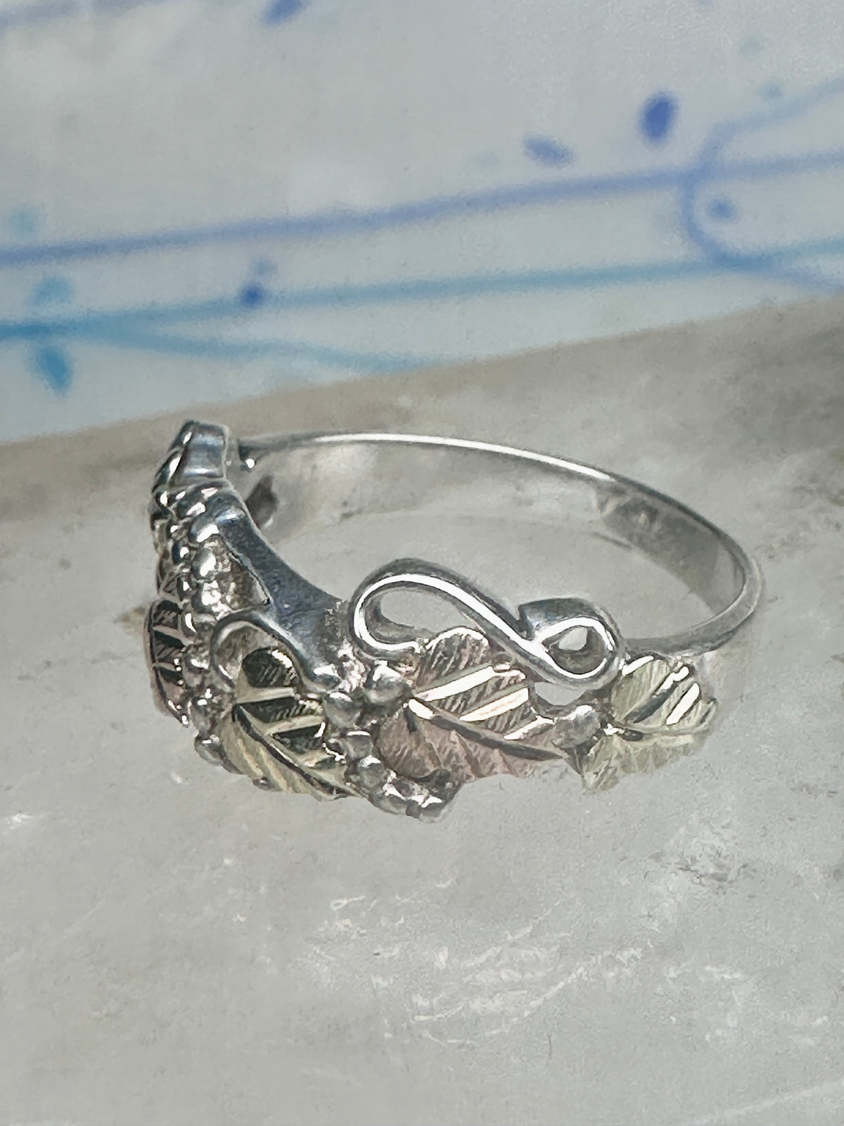 Vintage Sterling Silver 12K Gold Black Hills Gold Style Grape Leaf Ring Band Size 7 925
